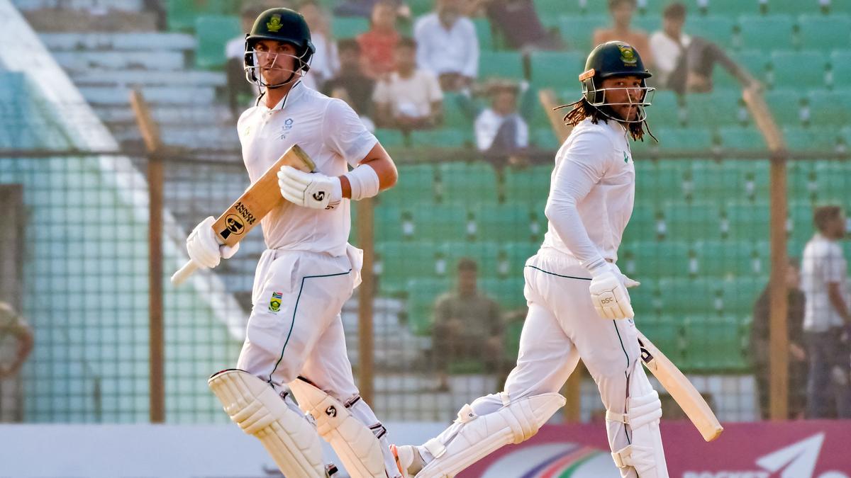 South Africa dominates Bangladesh